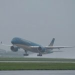 Tạm ngừng khai thác 4 sân bay tại miền Trung để tránh bão số 10 - Ảnh 1.