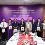 Golf là sân chơi kinh tế, phải tạo thuận lợi để hút vốn tỉ đô vào Việt Nam - Ảnh 1.