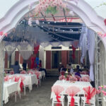 Hàng xóm tay không đi ăn cưới còn vơ vét đồ mang về khiến chủ nhà ‘sôi máu’