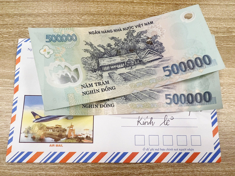 Vì 5 chiếc phong bì phúng viếng nhà thông gia, anh em khẩu chiến ở lễ 49 ngày mẹ