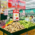 Các hệ thống bán lẻ nói về tăng cung ứng hàng thiết yếu đến người dân vùng lũ - Ảnh 1.