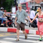 du khách - Ảnh 1.