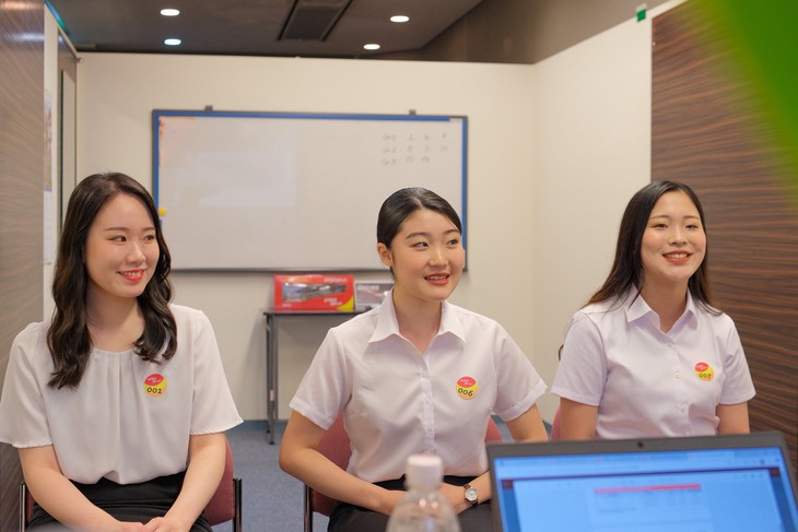 vj-17602476868981890810139 tiếp viên hàng không - Ảnh 1.