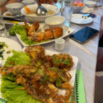 Đồng nghiệp ‘né’ đám cưới ở khách sạn vì sợ tốn kém, gửi tiền mừng gây sững sờ